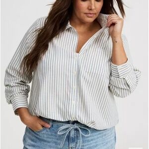 Torrid Women's Stripe Button-Front Shirt Blouse - White & Blue Sz 1 (14/16W)